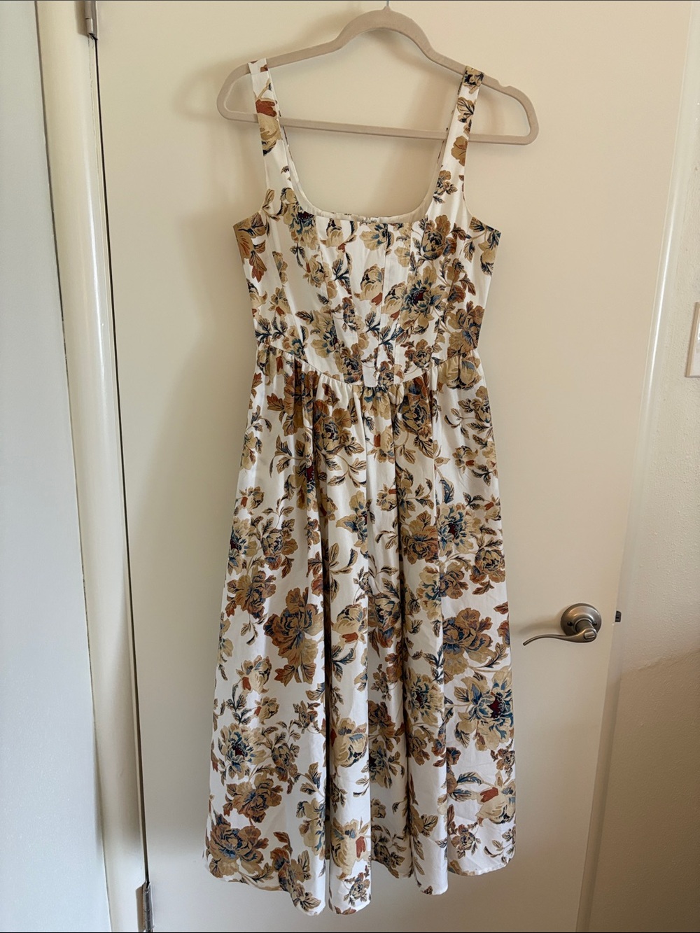 Wayf Desi Corset Midi Dress (Cream Floral Dress with rust and blue blooms)